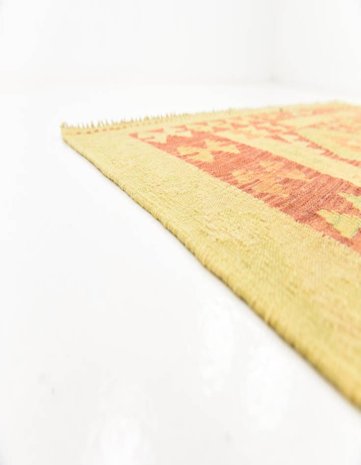 Detail image of  4' 9 x 6' 6  Hand Woven Kilim Waziri Wool Rug