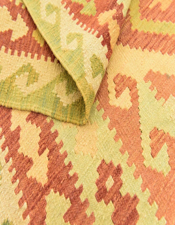 Detail image of  4' 9 x 6' 4  Hand Woven Kilim Waziri Wool Rug