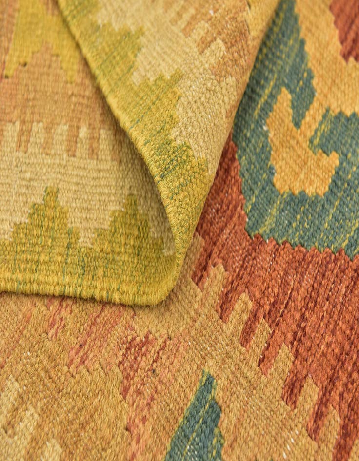 Detail image of  2' 5 x 4' 4  Hand Woven Kilim Waziri Wool Rug
