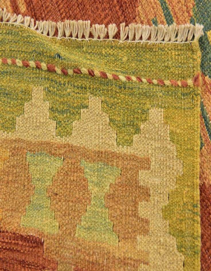 Detail image of  2' 5 x 4' 4  Hand Woven Kilim Waziri Wool Rug