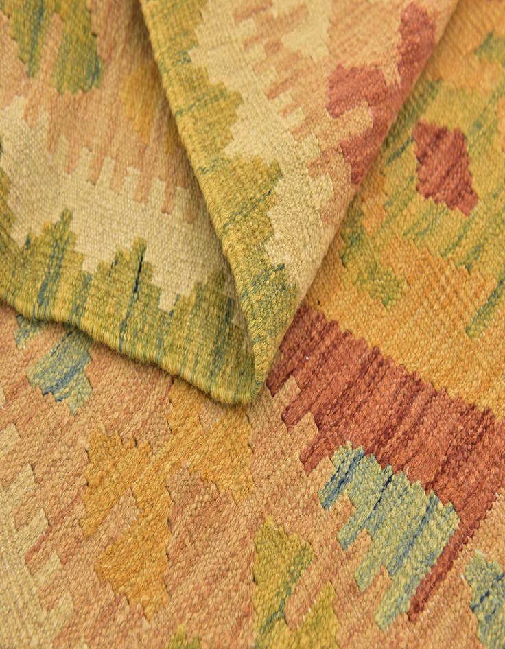 Detail image of  2' 6 x 4' 5  Hand Woven Kilim Waziri Wool Rug