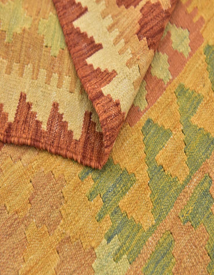 Detail image of  2' 5 x 4' 6  Hand Woven Kilim Waziri Wool Rug