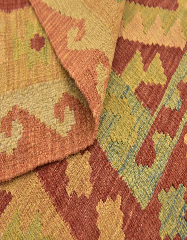 Detail image of  3' 4 x 4' 10  Hand Woven Kilim Waziri Wool Rug