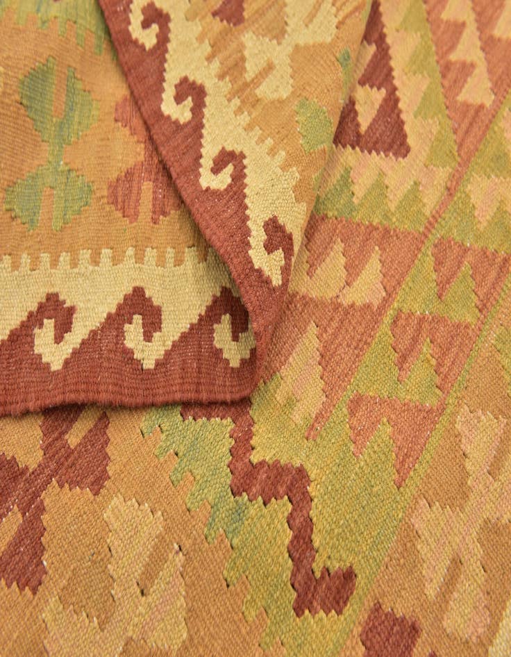 Detail image of  3' x 4' 6  Hand Woven Kilim Waziri Wool Rug