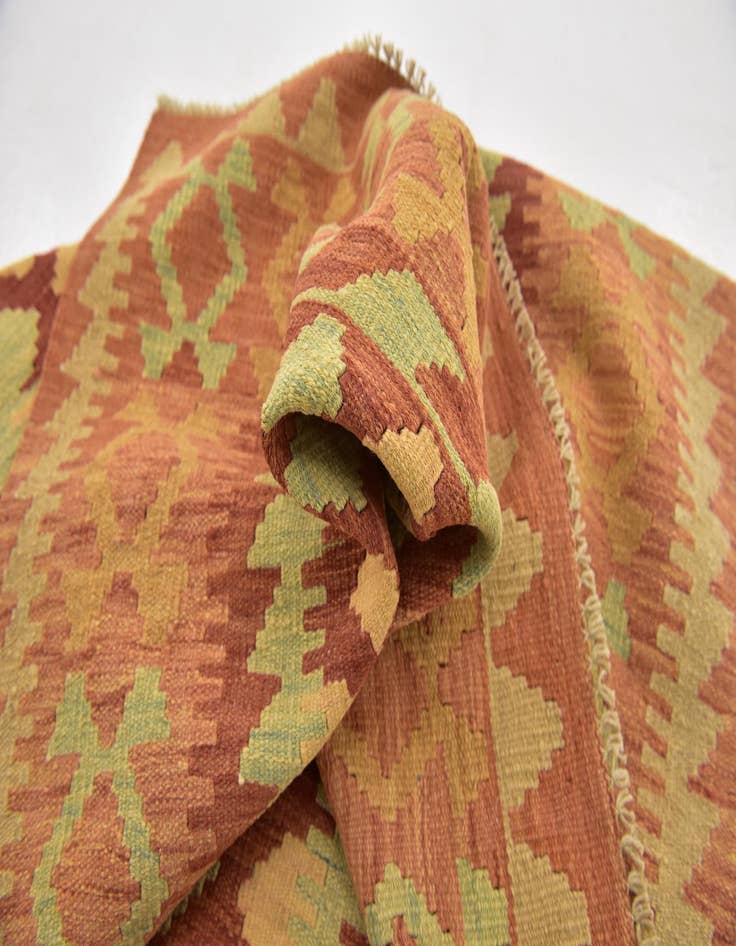 Detail image of  3' 4 x 5'  Hand Woven Kilim Waziri Wool Rug