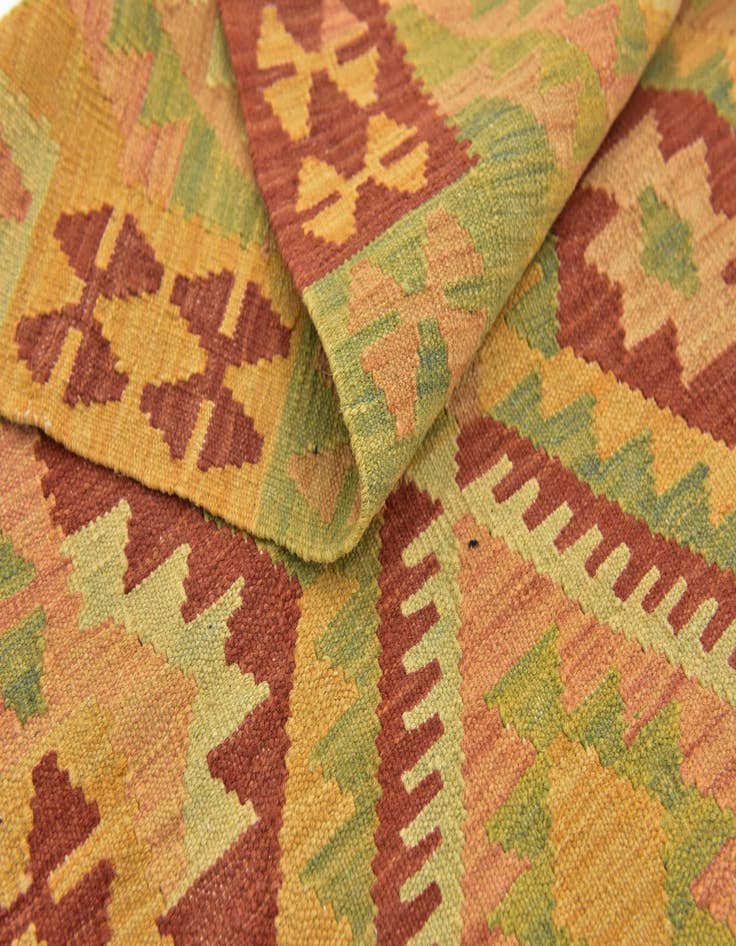 Detail image of  3' 2 x 4' 10  Hand Woven Kilim Waziri Wool Rug