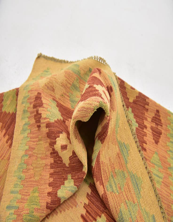 Detail image of  3' 4 x 5'  Hand Woven Kilim Waziri Wool Rug