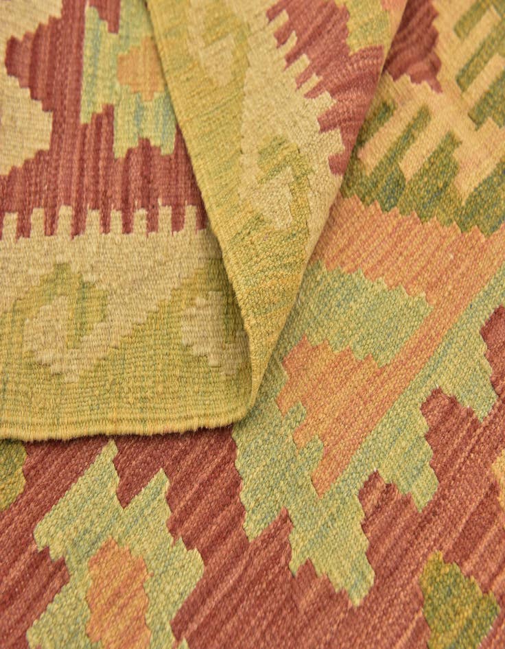 Detail image of  3' 4 x 4' 10  Hand Woven Kilim Waziri Wool Rug