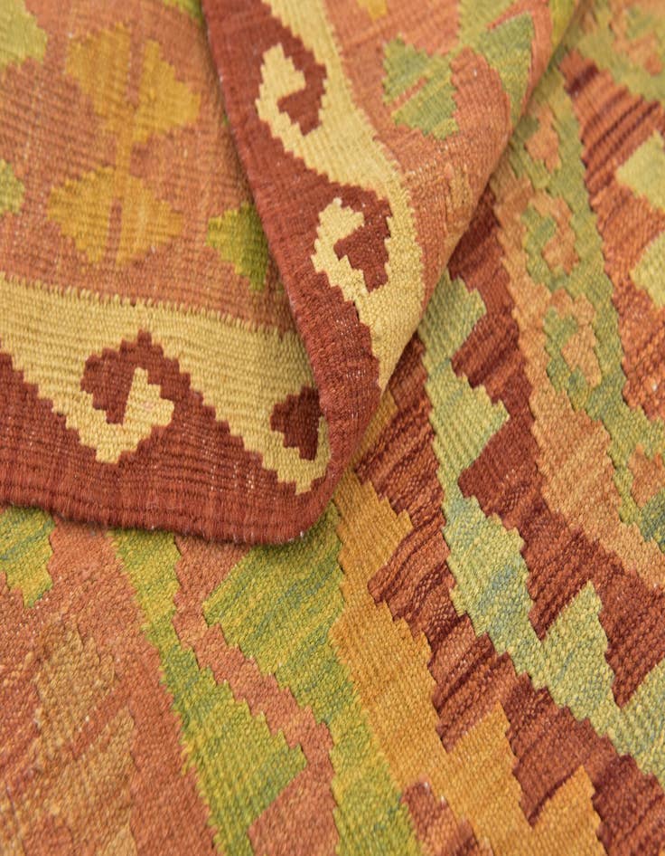 Detail image of  3' 2 x 4' 9  Hand Woven Kilim Waziri Wool Rug