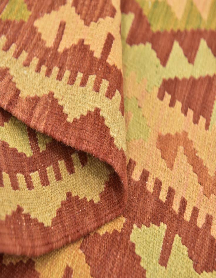 Detail image of  2' 10 x 4' 6  Hand Woven Kilim Waziri Wool Rug