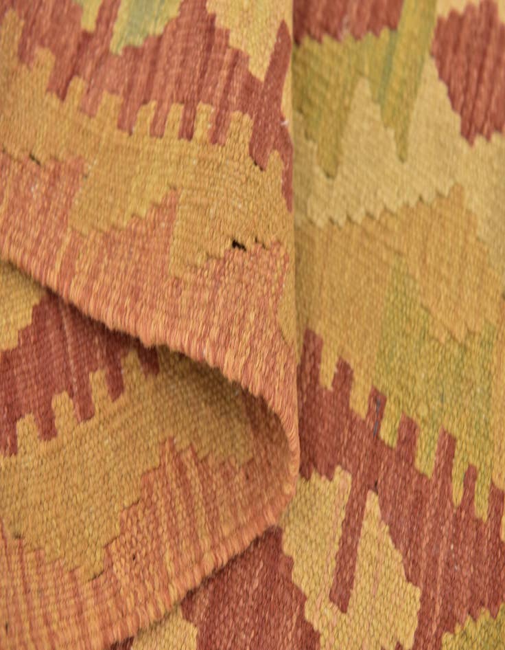 Detail image of  2' 6 x 4' 3  Hand Woven Kilim Waziri Wool Rug