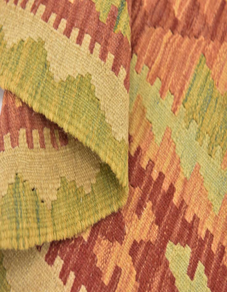 Detail image of  2' 8 x 4' 5  Hand Woven Kilim Waziri Wool Rug