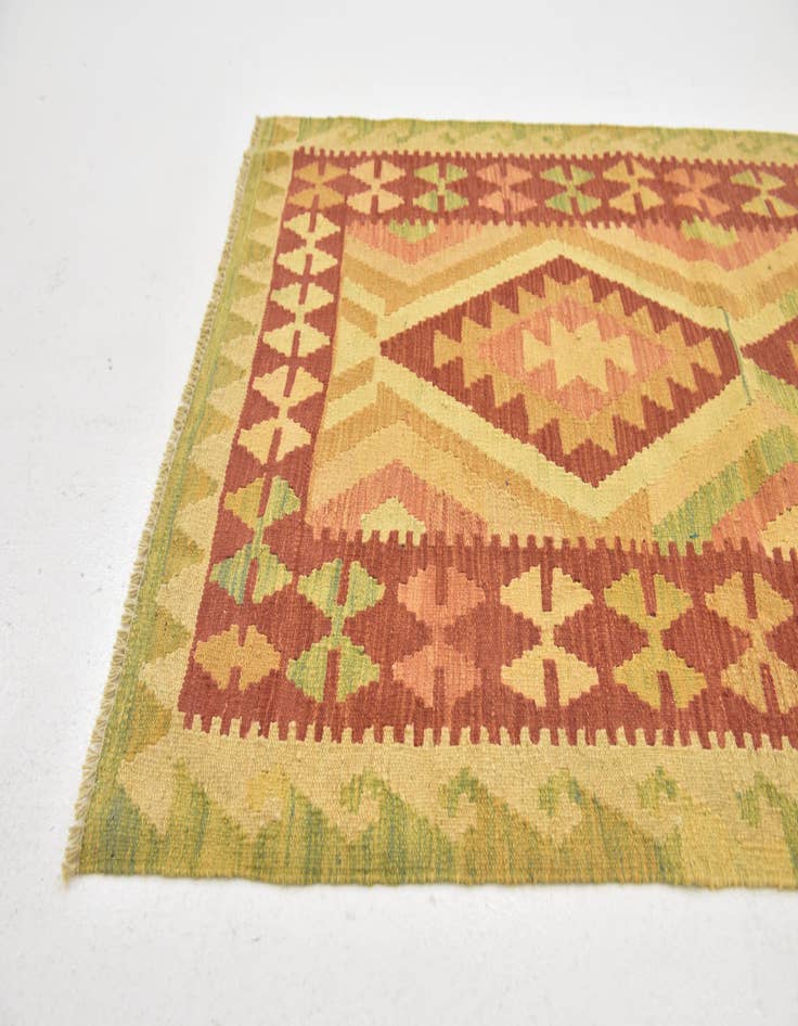 Detail image of 3' 2 x 5' Hand Woven Kilim Waziri Wool Rug