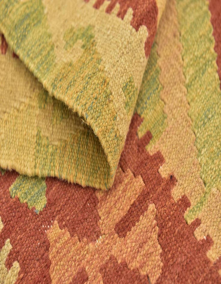 Detail image of 3' 2 x 5' Hand Woven Kilim Waziri Wool Rug