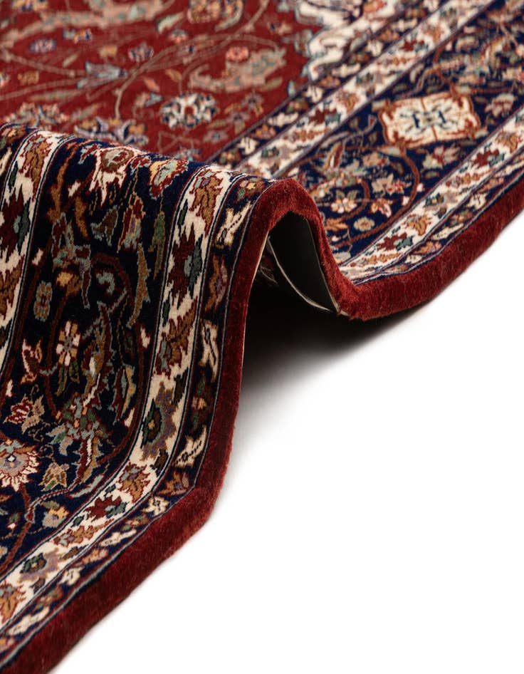 Detail image of  4' 7 x 7' 3 Lahour Rug