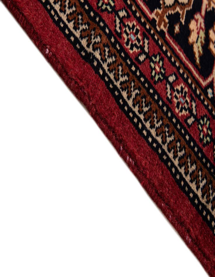 Detail image of  4' 3 x 6'  Hand Knotted Lahour Oriental Wool Rug