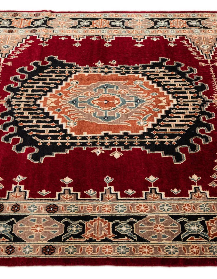 Detail image of  4' 3 x 6' 5  Hand Knotted Lahour Oriental Rug