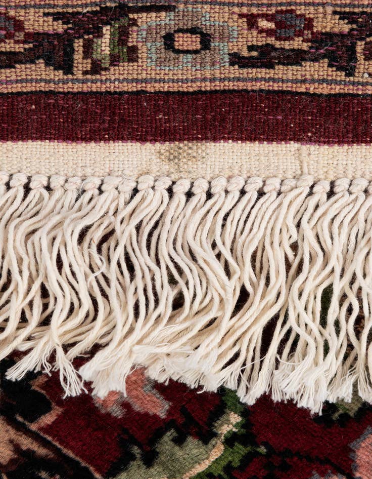 Detail image of  3' 3 x 5' 5  Hand Knotted Lahour Oriental Rug