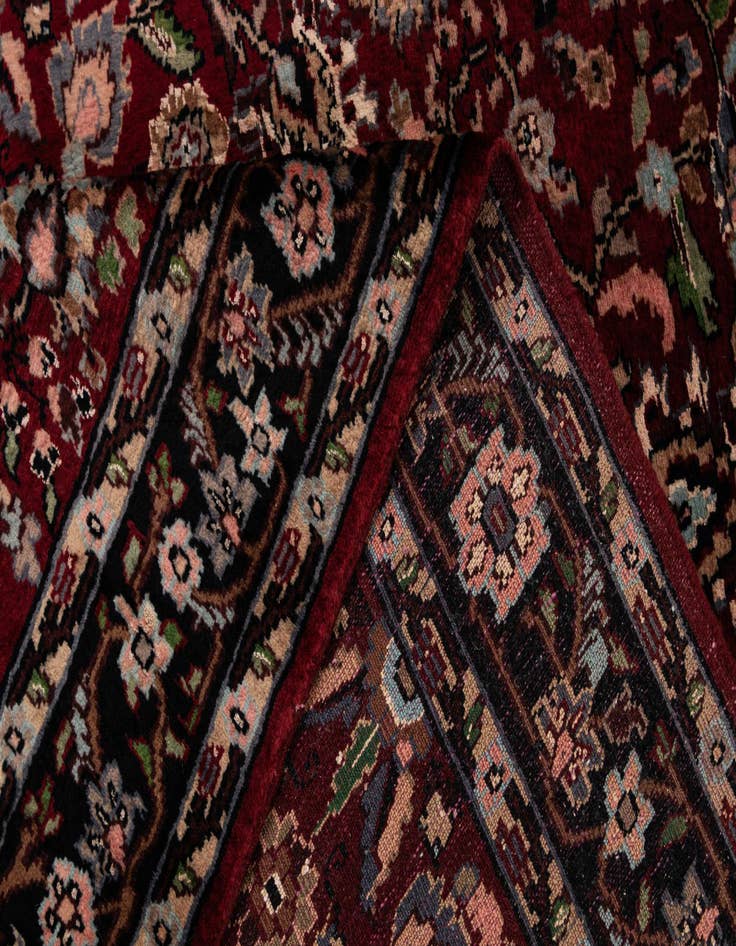 Detail image of  3' 3 x 5' 5  Hand Knotted Lahour Oriental Rug