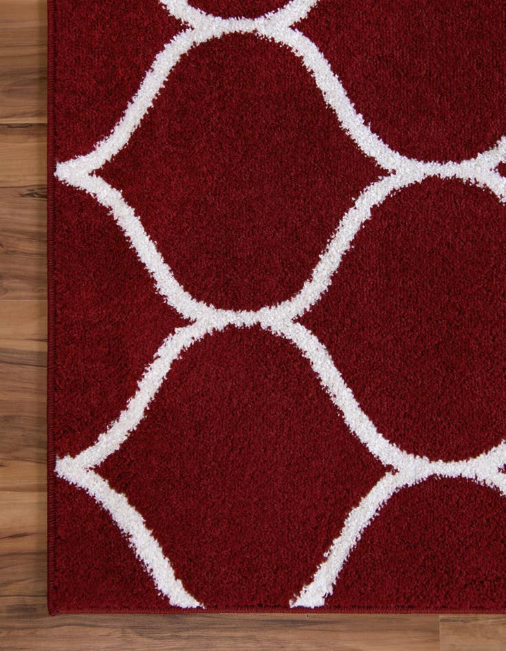 Detail image of  6' x 9' Lattice Frieze Rug