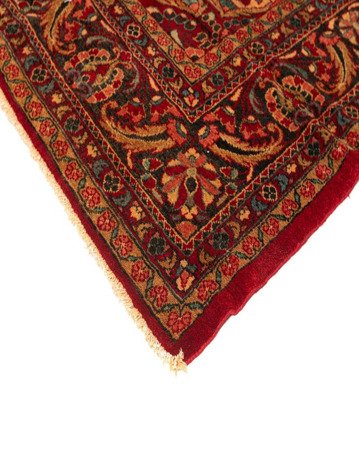 Detail image of  9' 10 x 13' 7 Liliyan Rug