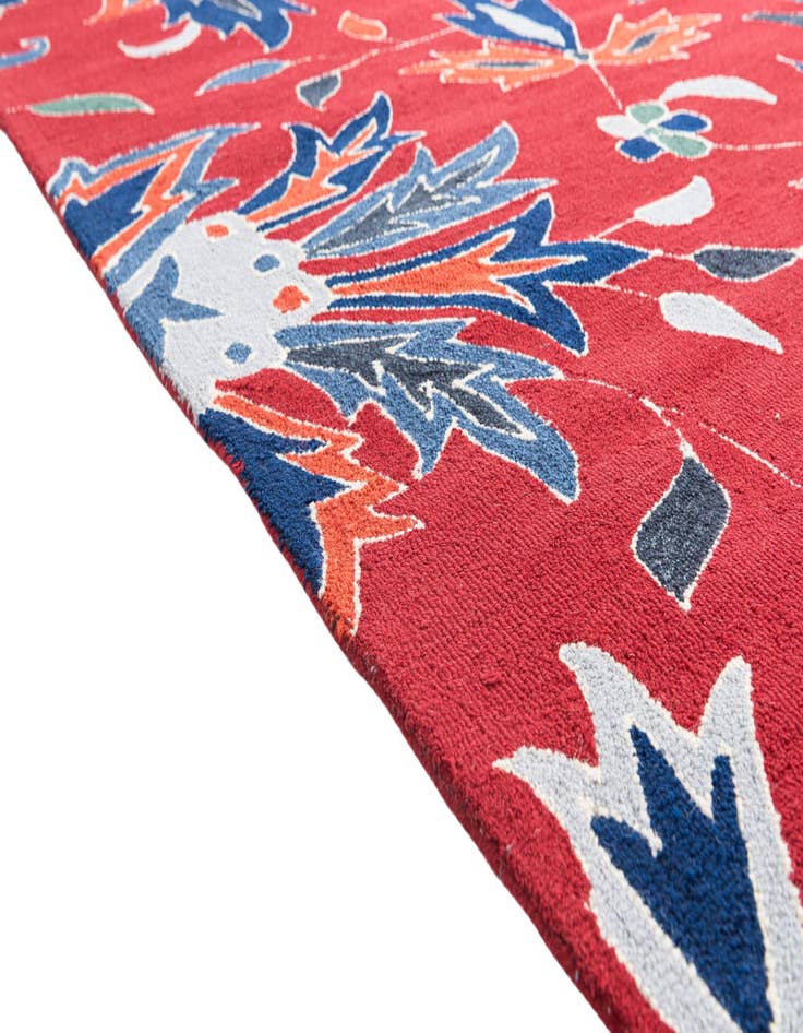 Detail image of 5' x 7' 10 Luna Rug