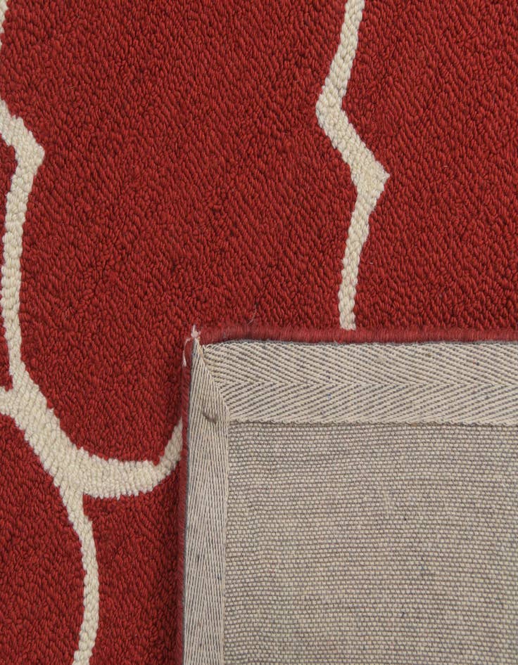 Detail image of  5' 1 x 8' Luna Wool Rug