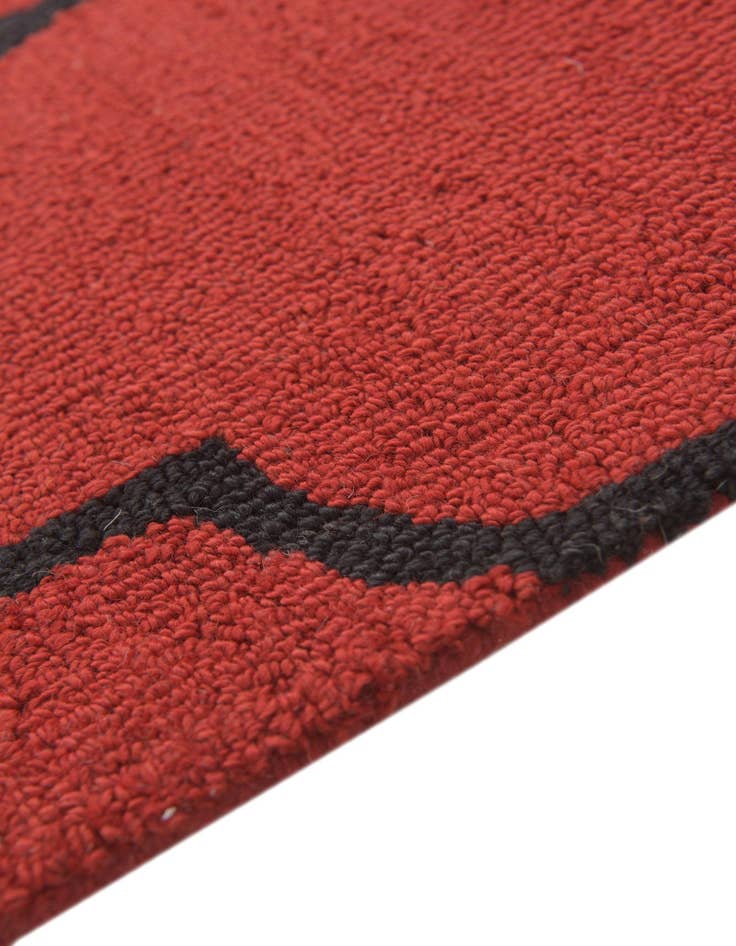 Detail image of  5' 1 x 8' 1 Luna Wool Rug