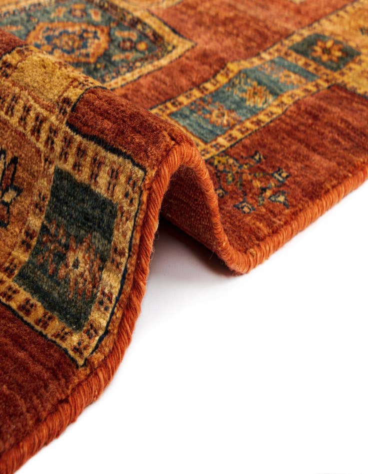 Detail image of  5' 7 x 8' Luribaft Wool Rug