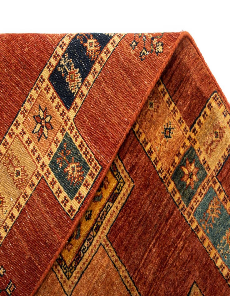 Detail image of  5' 7 x 8' Luribaft Wool Rug