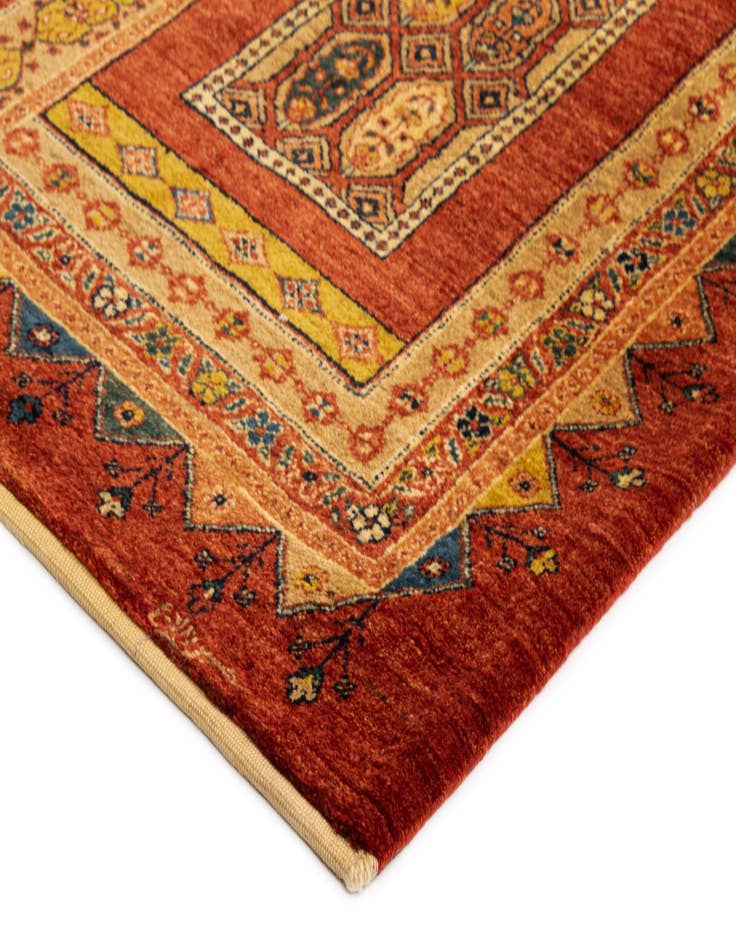 Detail image of  5' 9 x 7' 9 Luribaft Wool Rug