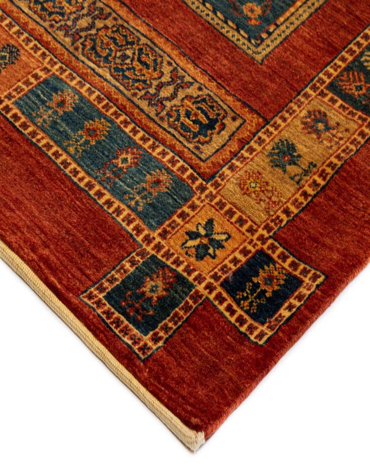 Detail image of  5' 9 x 7' 9 Luribaft Wool Rug