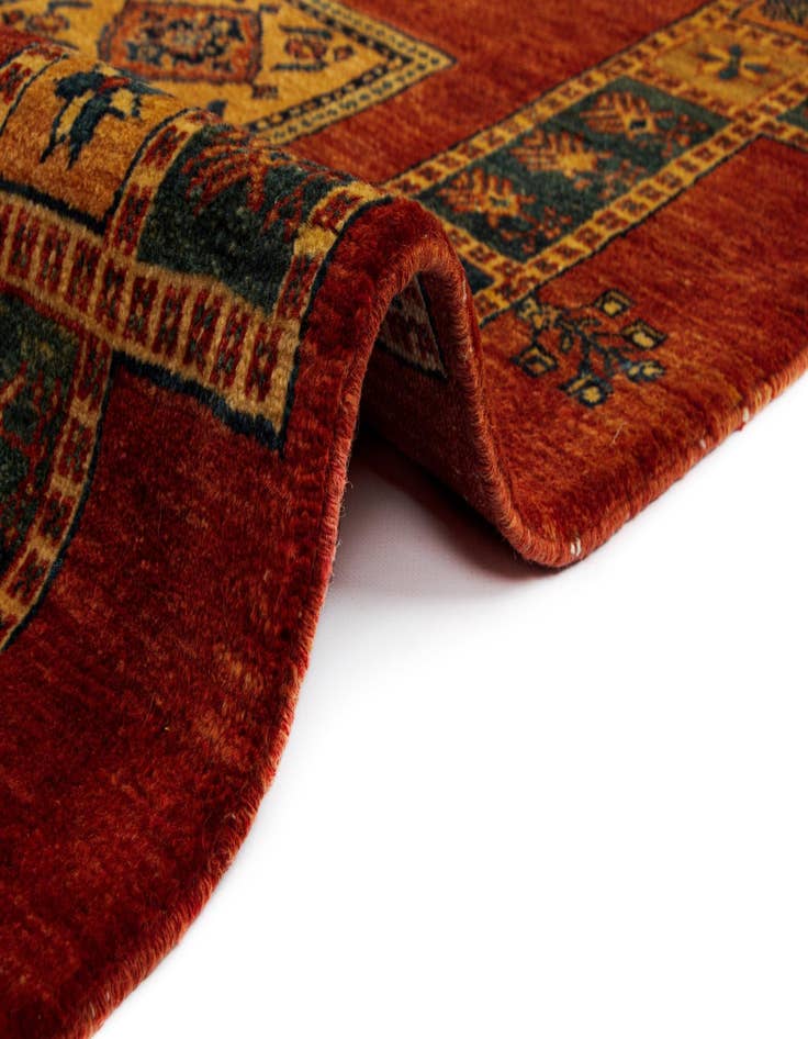 Detail image of  5' 9 x 7' 9 Luribaft Wool Rug