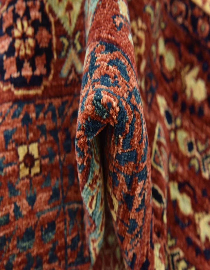 Detail image of  7' 1 x 9' 9  Hand Knotted Mamluk Ziegler Rug