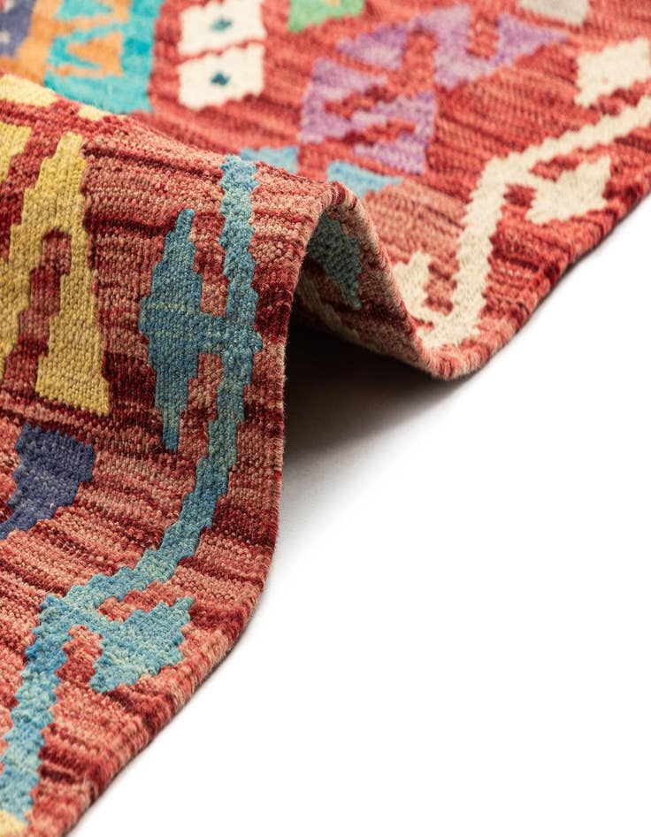 Detail image of  7' 1 x 9' 7  Hand Knotted Marok Kilim Rug