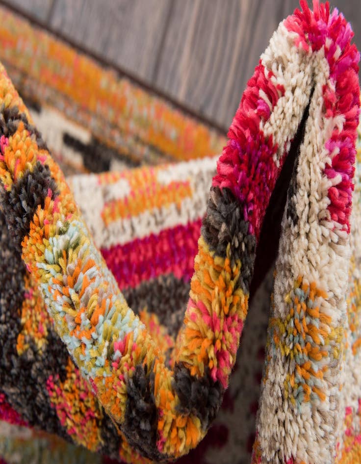 Detail image of  10' 6 x 16' 5  Washable Mesa Rug