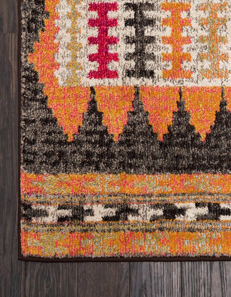 Detail image of  10' 6 x 16' 5  Washable Mesa Rug