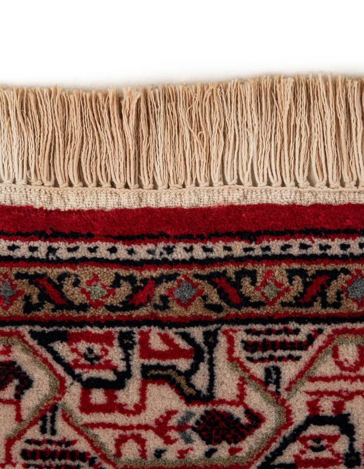 Detail image of  2' 11 x 5' 2  Hand Knotted Mir Wool Rug