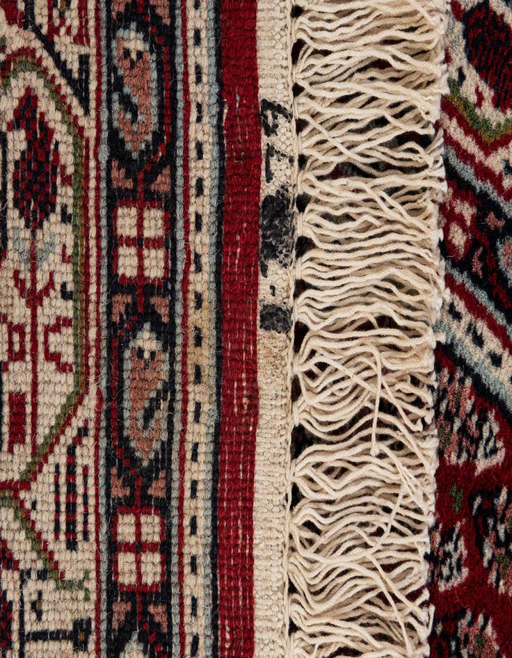 Detail image of  2' 11 x 5' 3  Hand Knotted Mir Wool Rug