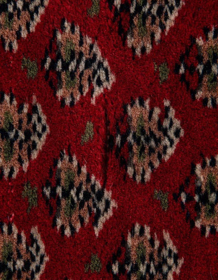 Detail image of  5' 9 x 7' 10  Hand Knotted Mir Wool Rug