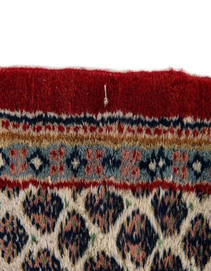 Detail image of  6' 8 x 9' 3  Hand Knotted Mir Wool Rug
