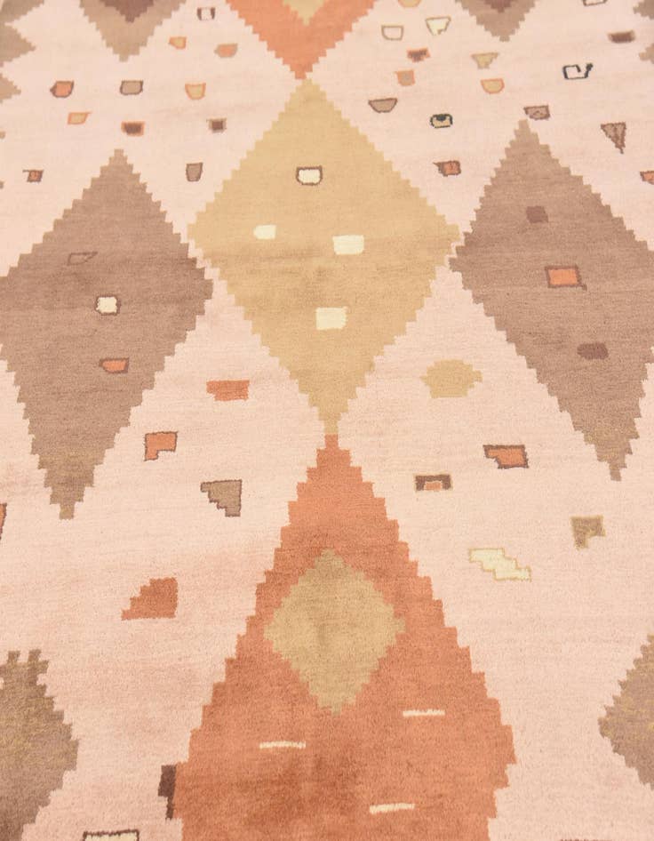 Detail image of  6' 9 x 10' 1  Hand Knotted Modern Ziegler Oriental Rug