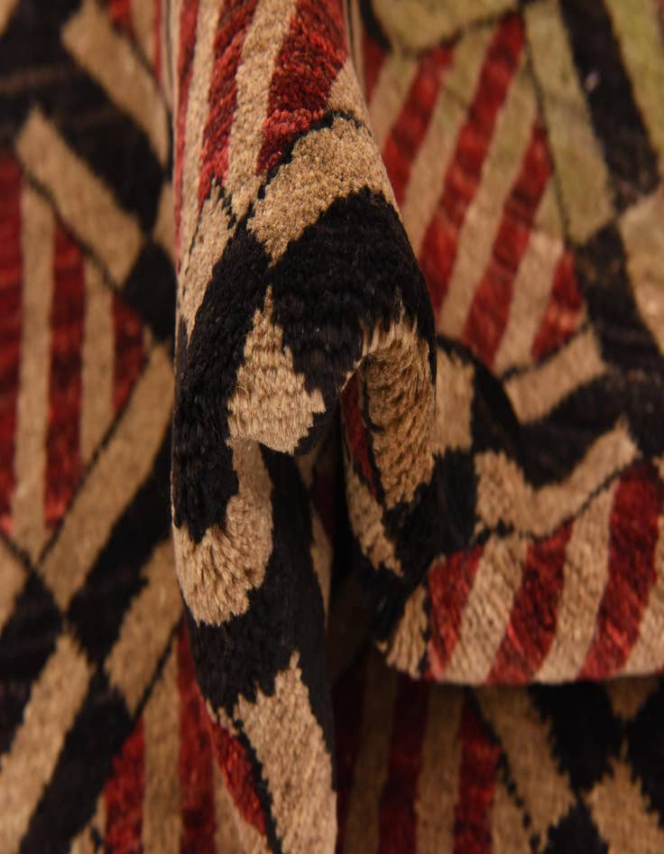 Detail image of  5' 10 x 7' 10  Hand Knotted Modern Ziegler Rug