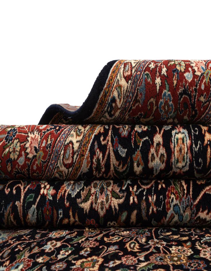 Detail image of  6' 5 x 9' 9 Mood Wool Rug