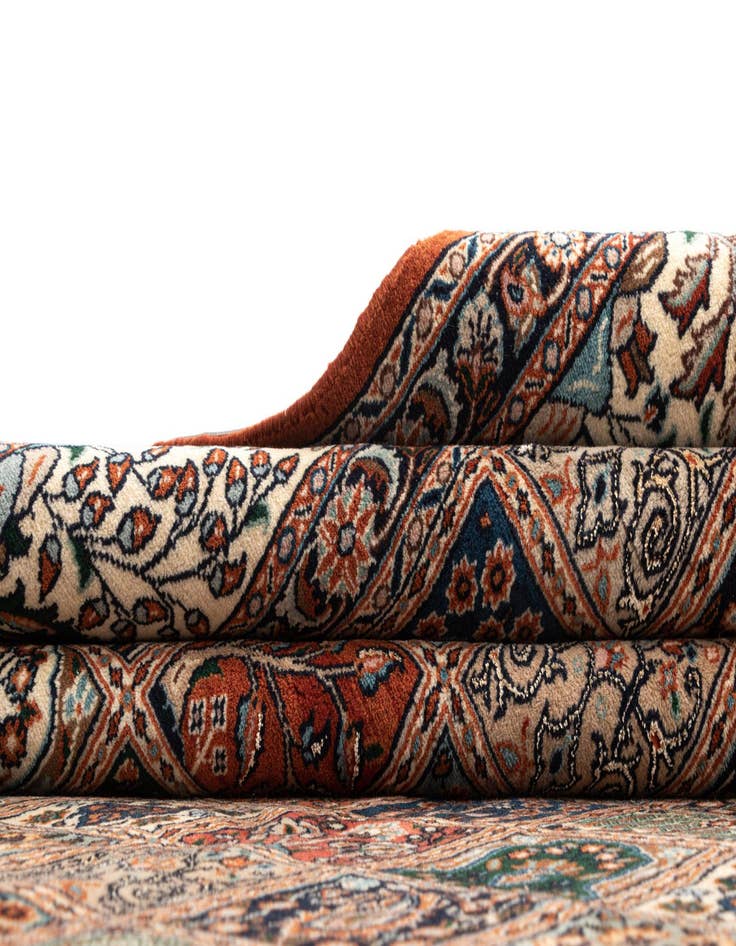 Detail image of  6' 7 x 9' 2 Mood Wool Rug