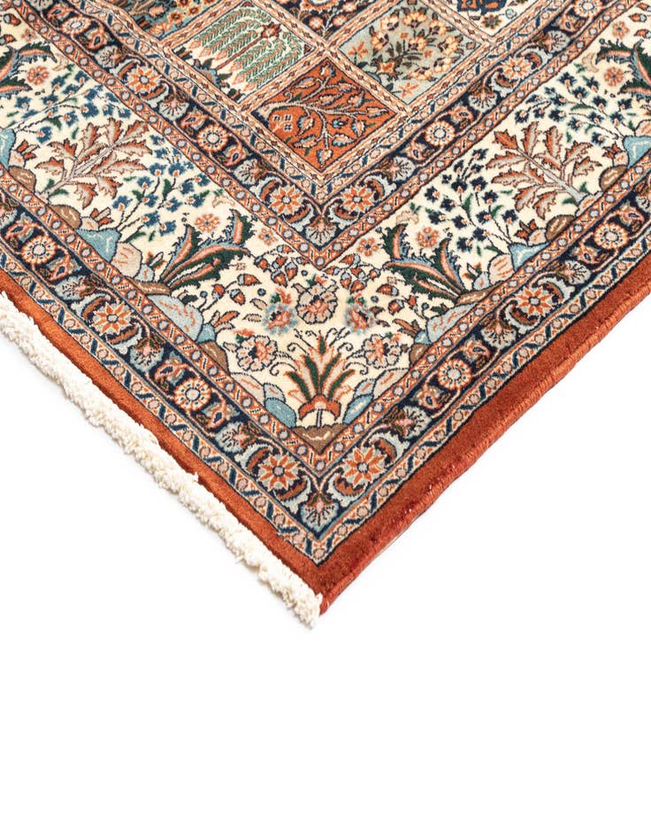 Detail image of  6' 7 x 9' 2 Mood Wool Rug