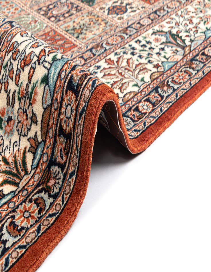 Detail image of  6' 7 x 9' 2 Mood Wool Rug