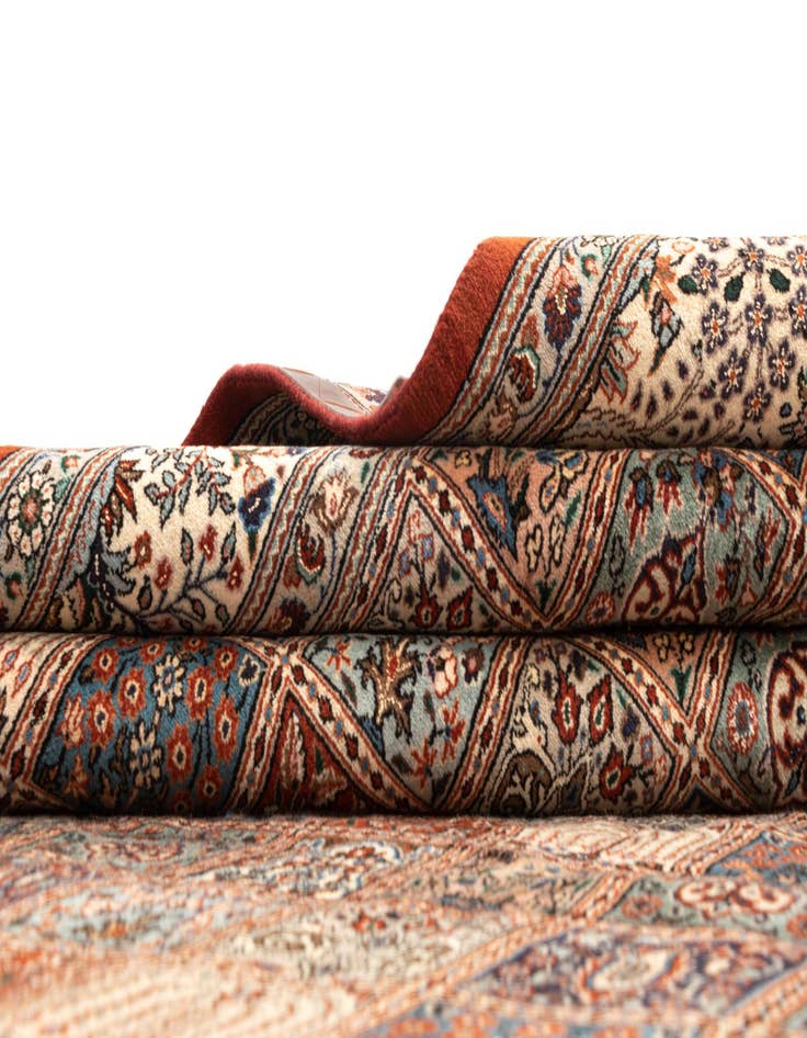 Detail image of  6' 6 x 9' 7 Mood Wool Rug