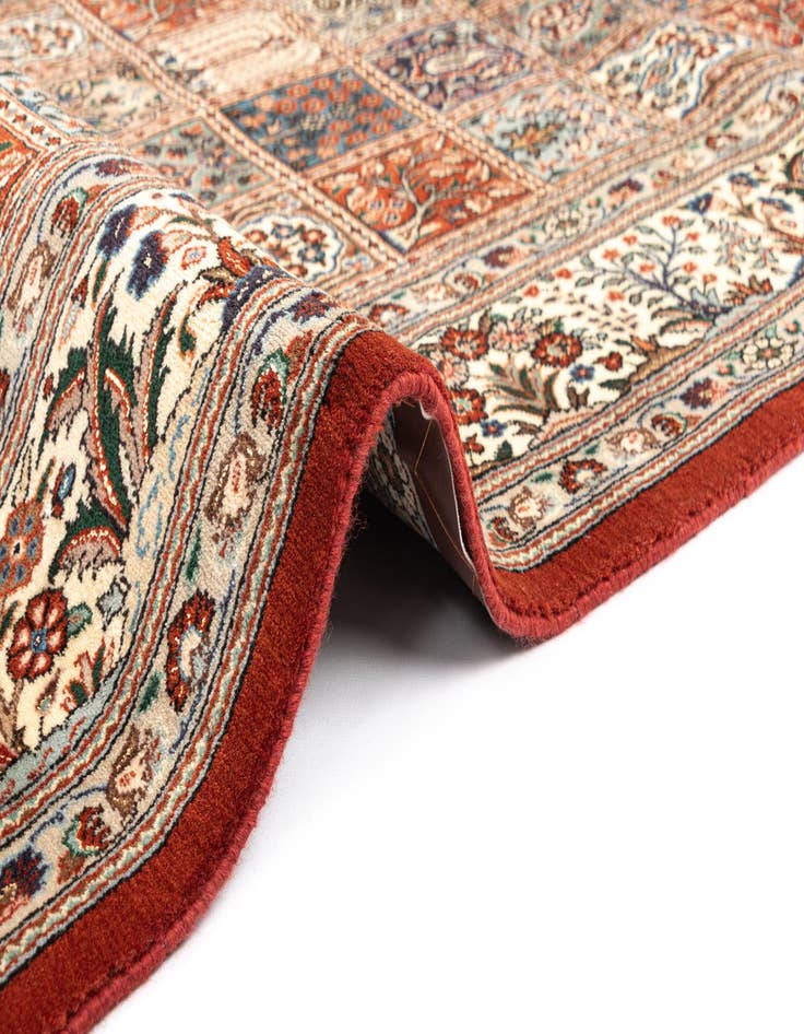 Detail image of  6' 6 x 9' 7 Mood Wool Rug