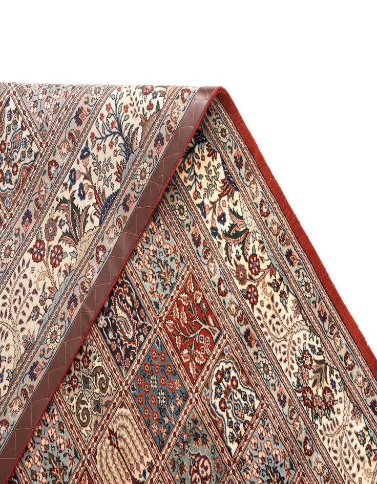 Detail image of  6' 6 x 9' 7 Mood Wool Rug